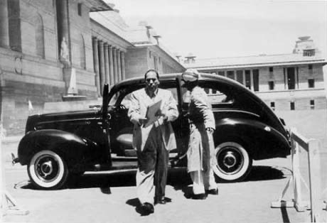 Ambedkar on his way to submit a memorandum to the British Cabinet Mission in New Delhi, 1946.