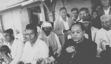 Ambedkar with Dadasaheb (Bhaurao) Gaikwad and other social workers during the Kalaram Temple Satyagraha, 1930.