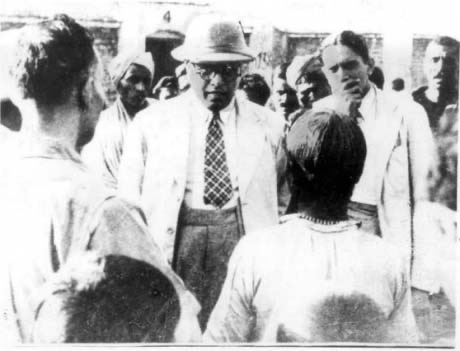 Ambedkar, as Labour Member of the Viceroy's Executive Council, talking to people at the coal mines in Dhanbad (now in Jharkhand). Commons dates this to 1942.